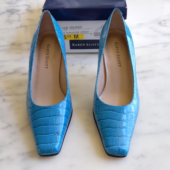 NWT. Karen Scott Leather Upper Turquoise Crocodile Pump with 3" heels. - Picture 4 of 7